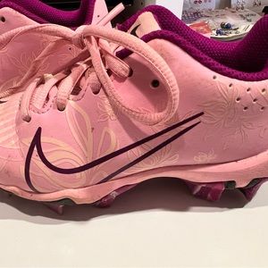 Softball cleats